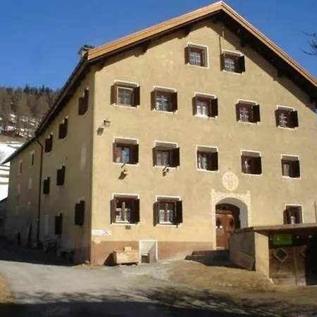 Davo Tuoi Apartment Guarda